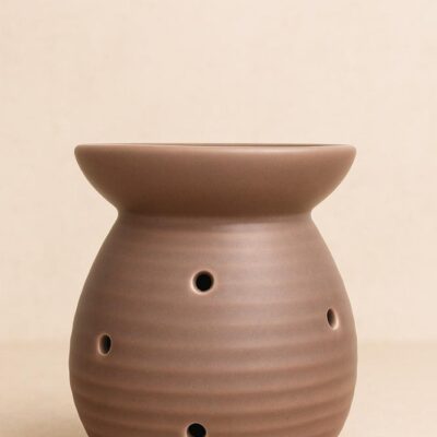 Quemador de ceras marrón